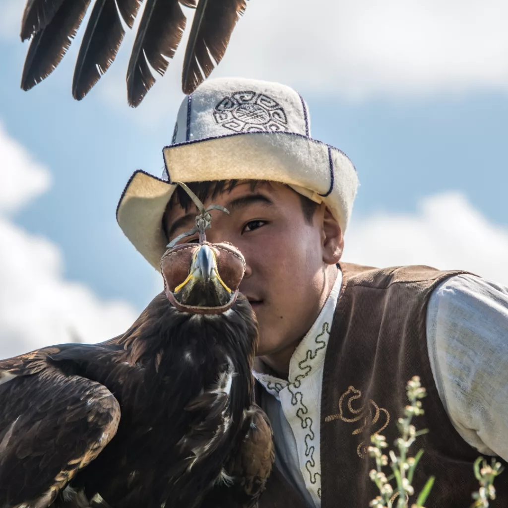 voyage au kirghizistan agence de voyage propose des voyage authentique agence de voyage à clermont ferrand riom aubière chamalières chatelguyon issoire durtol pont du chateau voyage insolite voyage aventure voyage immersion chez l'habitant voyage chez les nomades